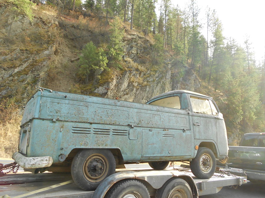 '68 blue truck 033_opt.jpg